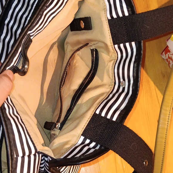 Like new Skip Hop Grand Central Diaper Bag, Black & White Stripe tote - Picture 6 of 7